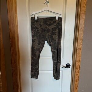 Target Womens Size XLCamouflage Leggings‎